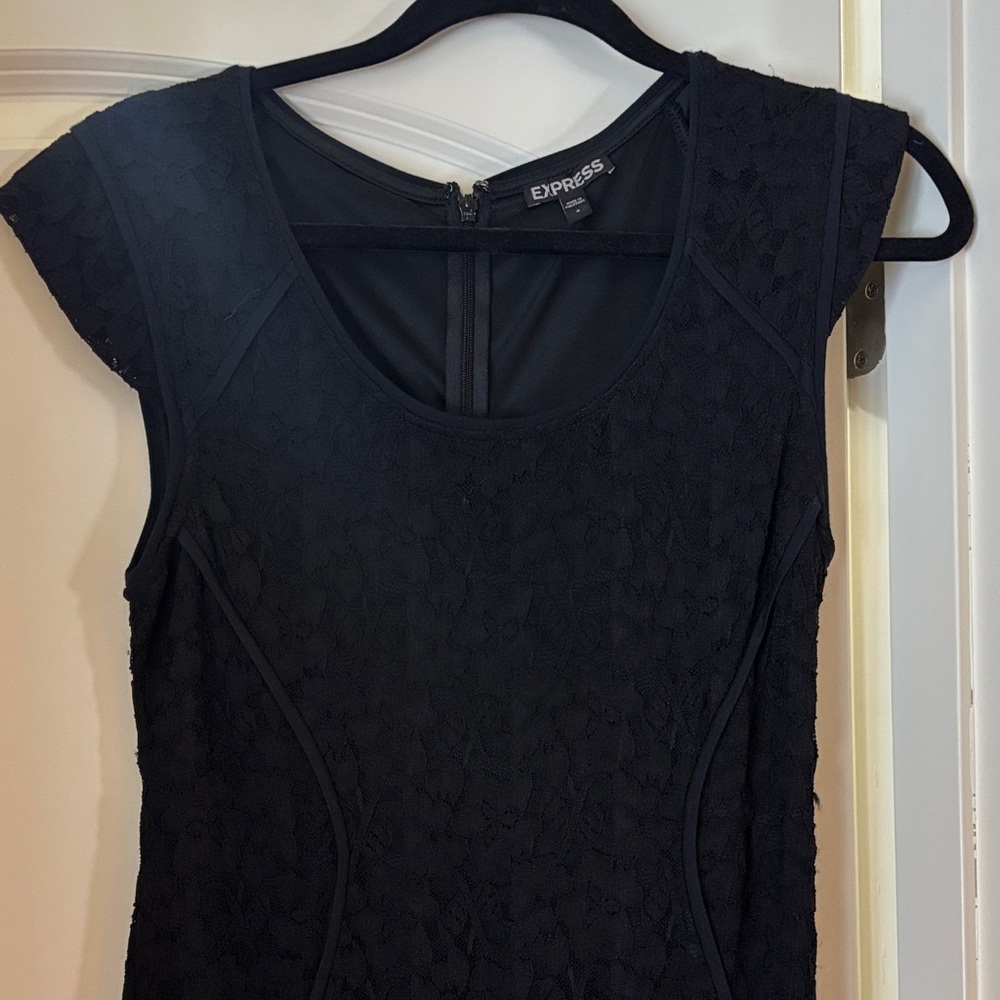 Express Black Lace Cap-Sleeve Sheath Dress